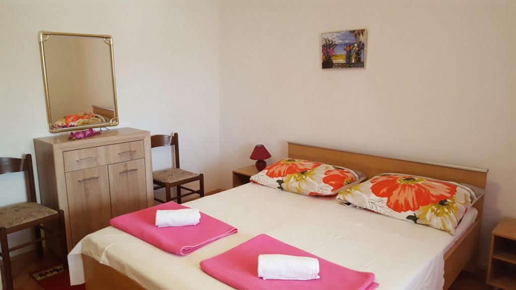 Guesthouse Jenny (Adults Only) Новалья Экстерьер фото